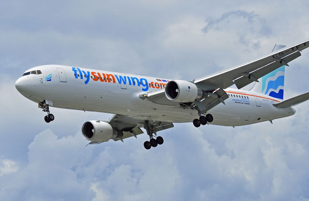 BOEING 767-300 (C-FTFT)