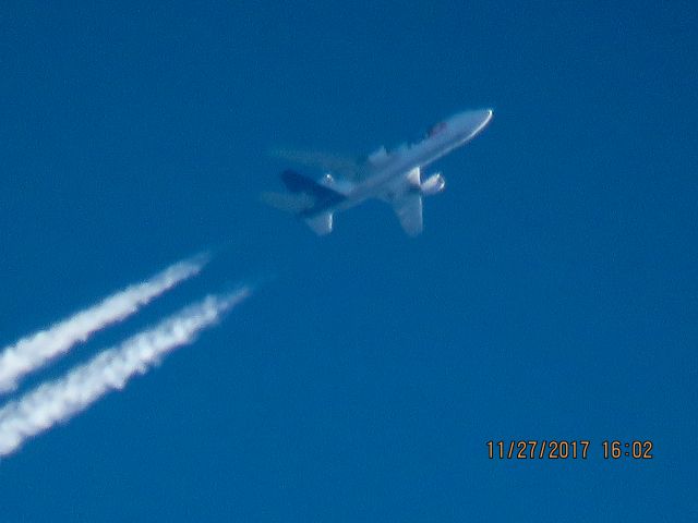 McDonnell Douglas DC-10 (N390FE)