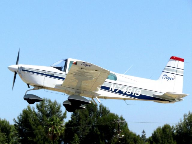 Grumman AA-5 Tiger (N74819) - Taking off RWY 24
