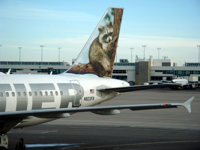 Airbus A320 (N923FR)