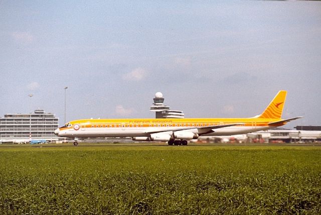 Saab 2000 (GAO86) - Surinam Airways DC8-63 (archief)