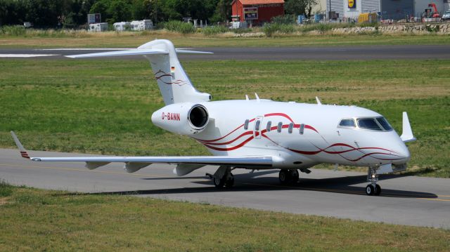 Bombardier Challenger 300 (D-BANN)