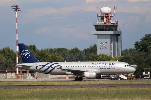 Airbus A320 (F-GFKY)