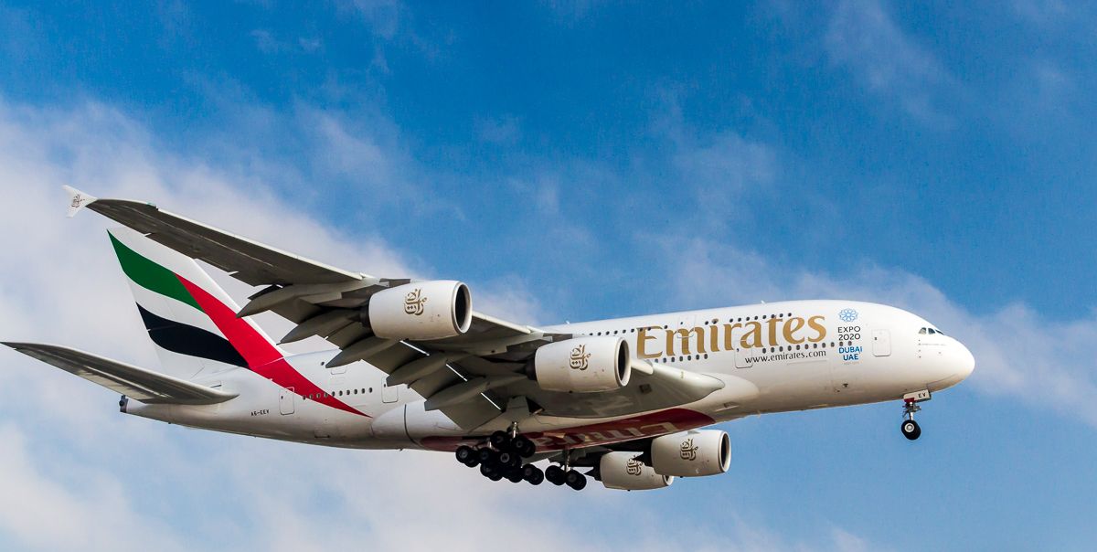 Airbus A380-800 (A6-EEV) - a124