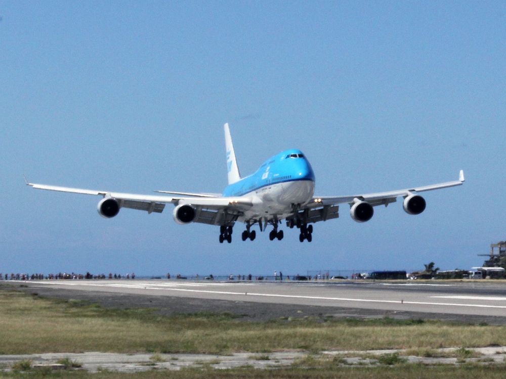 Boeing 747-400 (PH-BFB)