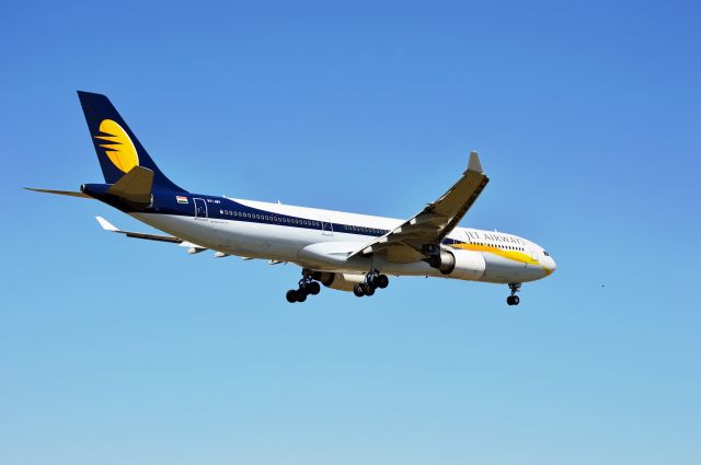 Airbus A330-300 (VT-JWT)