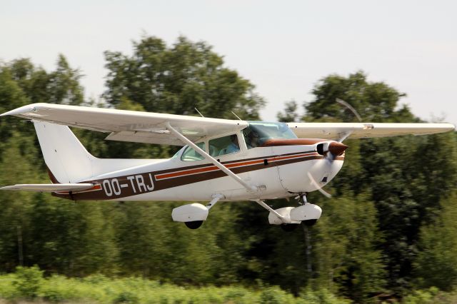 Cessna Skyhawk (OO-TRJ)