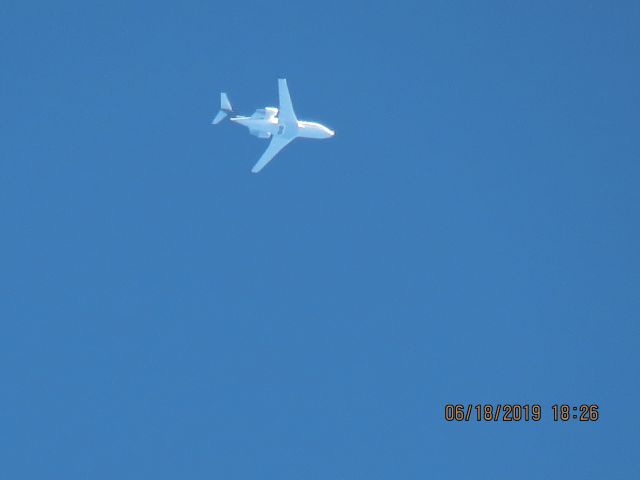 Canadair Challenger (N604DT)