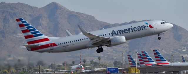 Boeing 737-700 (N947NN) - phoenix sky harbor international airport 08APR21