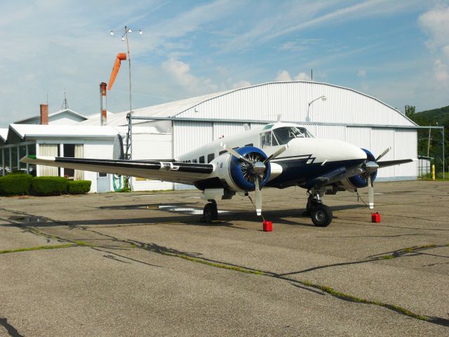 Beechcraft 18 (N223JW)