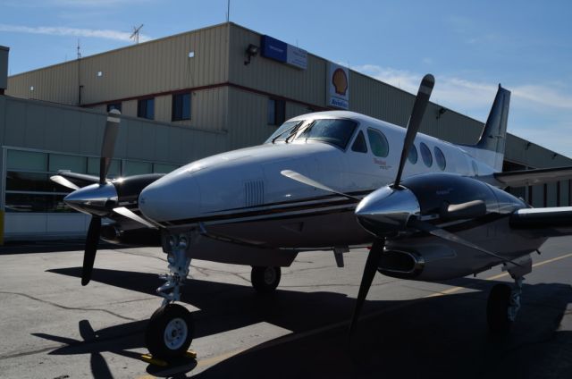 Beechcraft King Air 90 (N26TP)