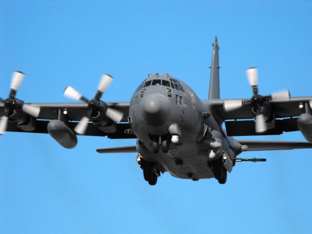 Lockheed C-130 Hercules (89-0510) - Spooky 41 on short final for RWY 27 