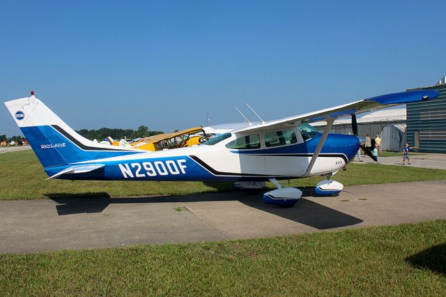 Cessna Skylane (N2900F)