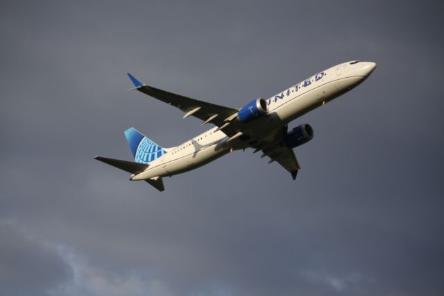 Boeing 737-700 (N37531)