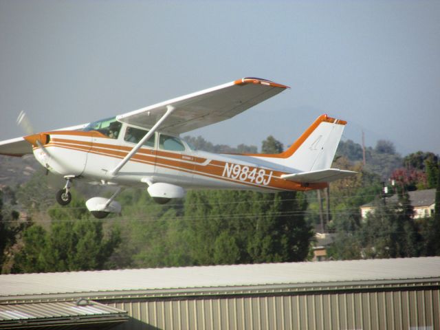 Cessna Skyhawk (N9848J) - Taking off RWY 24