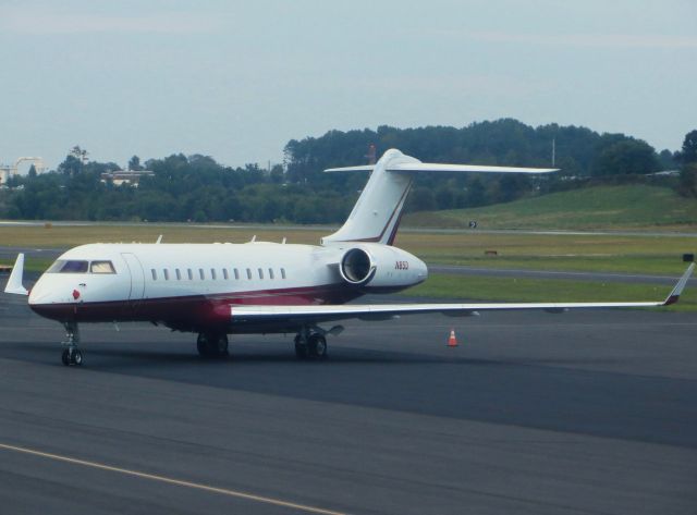 Bombardier Global Express (N85D) - Dole Foods Bombardier Global Express 5000 9/16/13