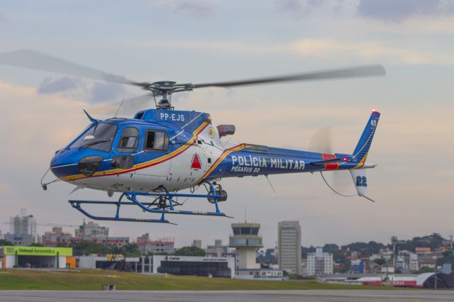 Eurocopter AS-350 AStar (PP-EJS)