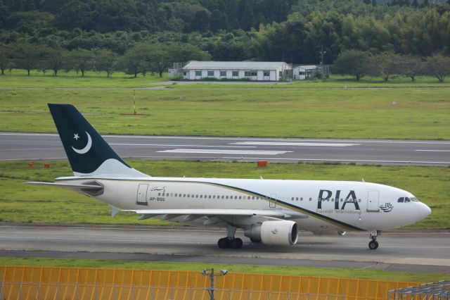 Airbus A310 (AP-BGQ)