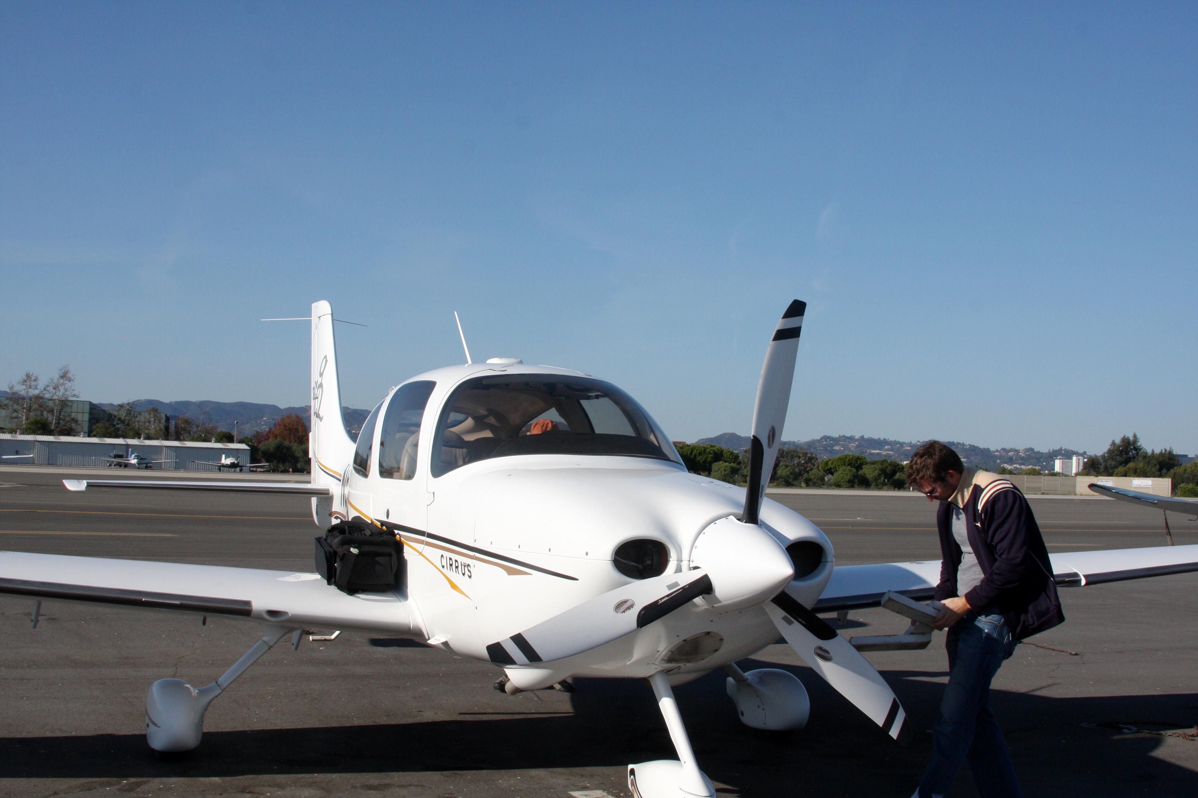 Cirrus SR-22 — - Preflight