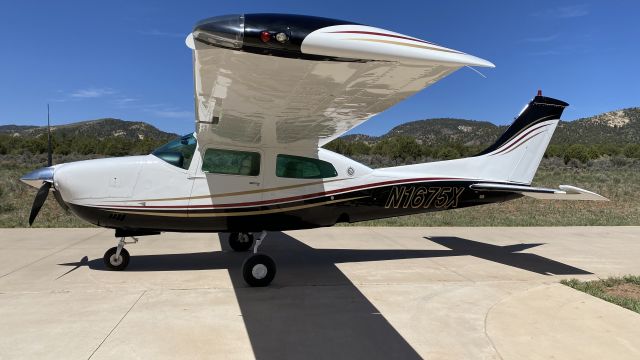 Cessna Centurion (N1675X)