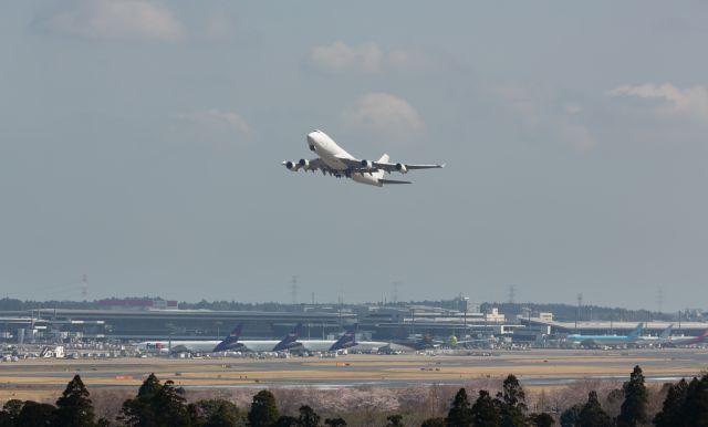 Boeing 747-400 (N404KZ)