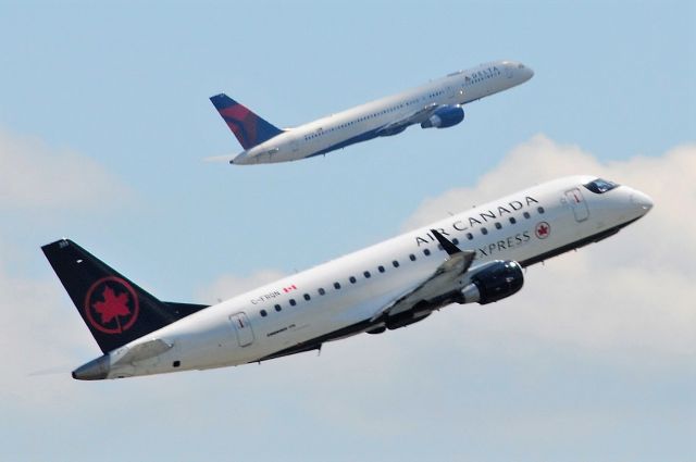 Embraer 175 (C-FRQN) - Terrible heat haze