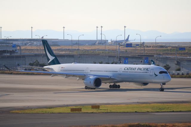 Airbus A350-1000 (B-LXK) - November 23rd 2019:KIX-HKG.
