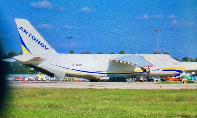 Antonov An-12 (UR-82007)