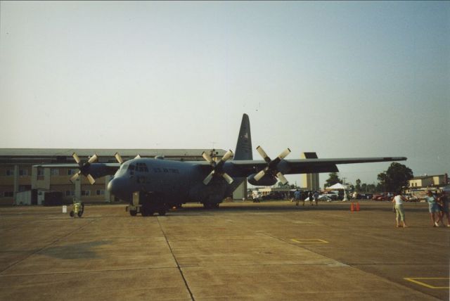 Lockheed C-130 Hercules (92-3284) - C-130H