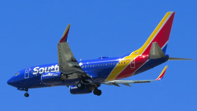 Boeing 737-700 (N942WN)