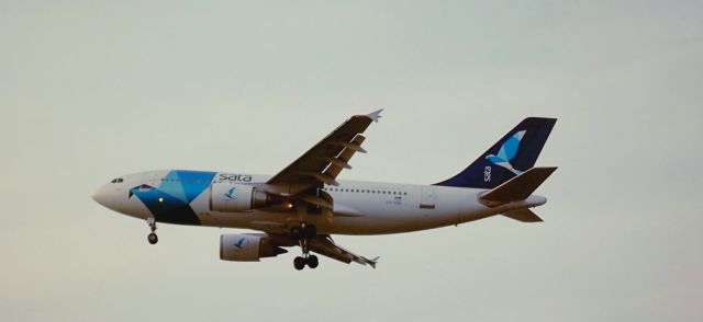 Airbus A310 (CS-TGU) - Sara Airlines A310 landing 27 in Boston, MA