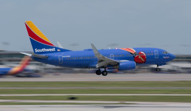 Boeing 737-700 (N409WN) - SWA's Triple Crown on final into Hobby on 25 July 2021