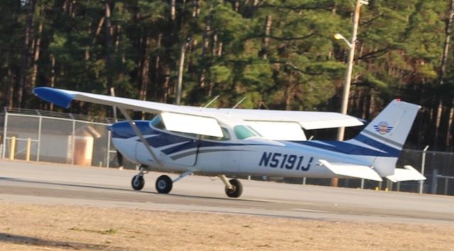 Cessna Skyhawk (N5191J)