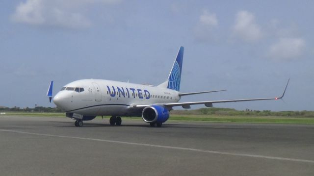 Boeing 737-700 (N24706)