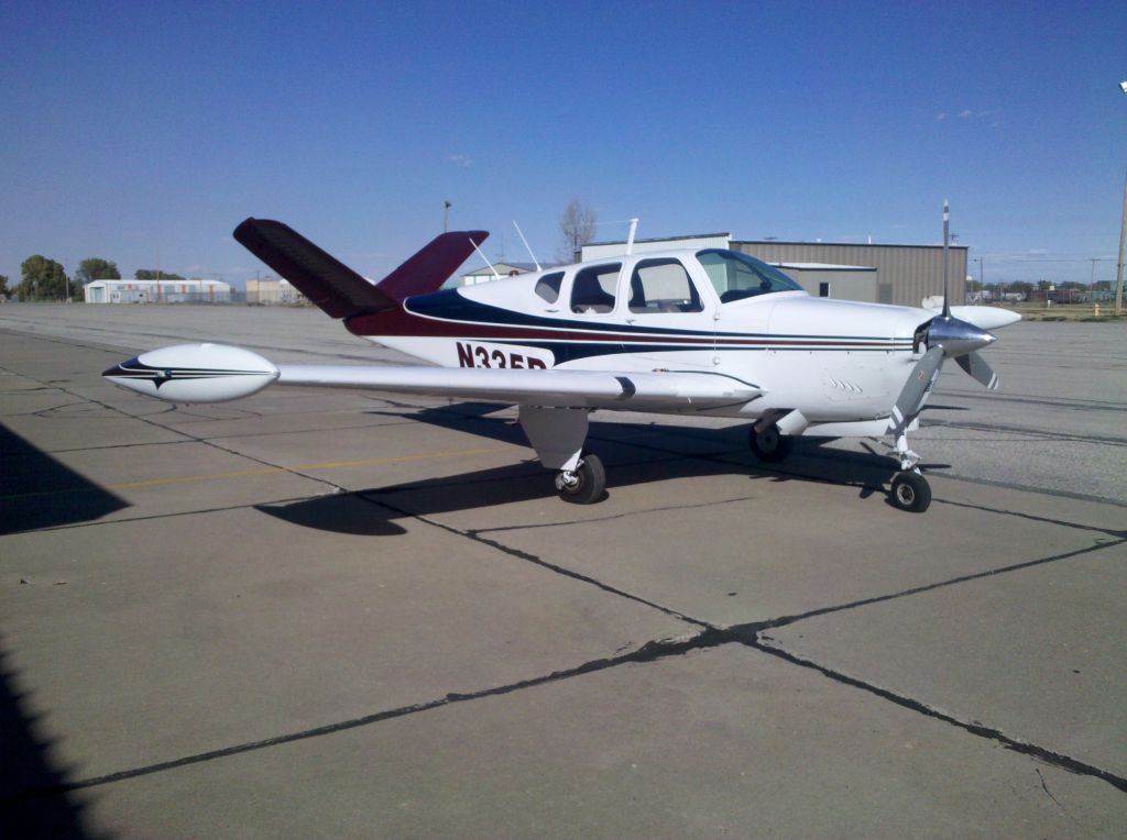 Beechcraft 35 Bonanza (N335B)