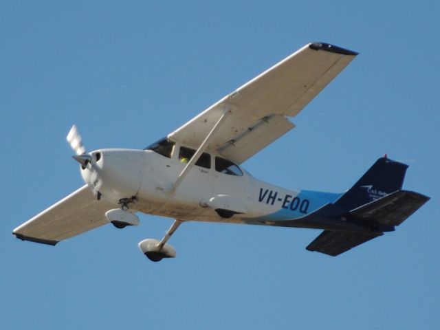 Cessna Skyhawk (VH-EOQ)