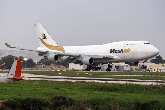 Boeing 747-400 (9H-MSK)