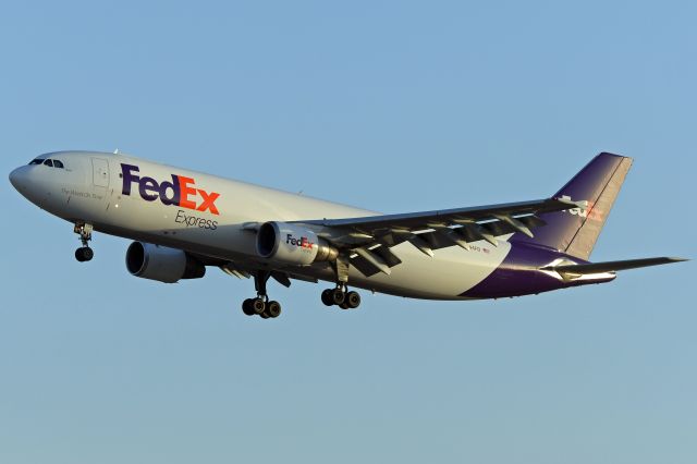 Airbus A300F4-600 (N744FD)