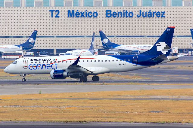 Embraer ERJ-190 (XA-CAC)