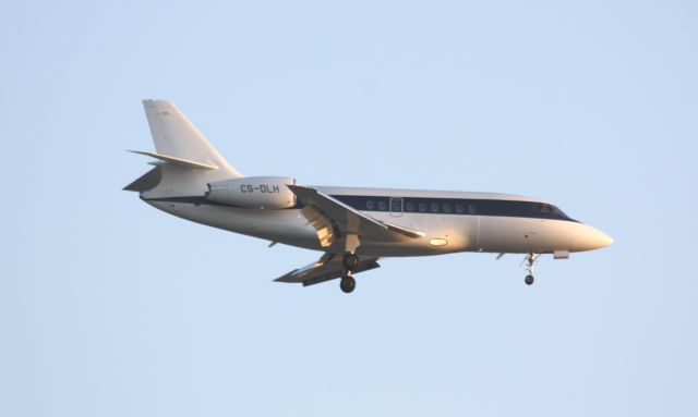 Dassault Falcon 20 (CS-DLH) - Net Jets Europe