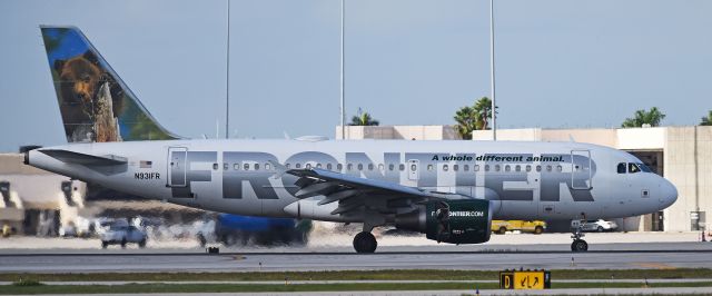 Airbus A320 (N931FR)