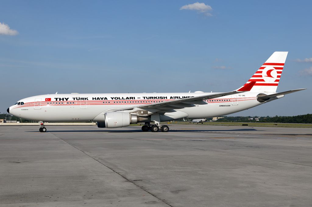 Airbus A330-200 (TC-JNC) - Retro c/s