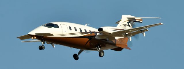 Piaggio P.180 Avanti (C-GHBS)