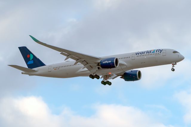 Airbus A350-900 (EC-NOI)