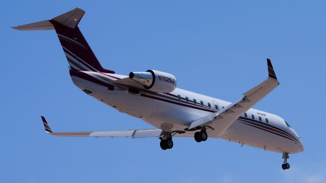 Canadair Regional Jet CRJ-200 (N702SJ)