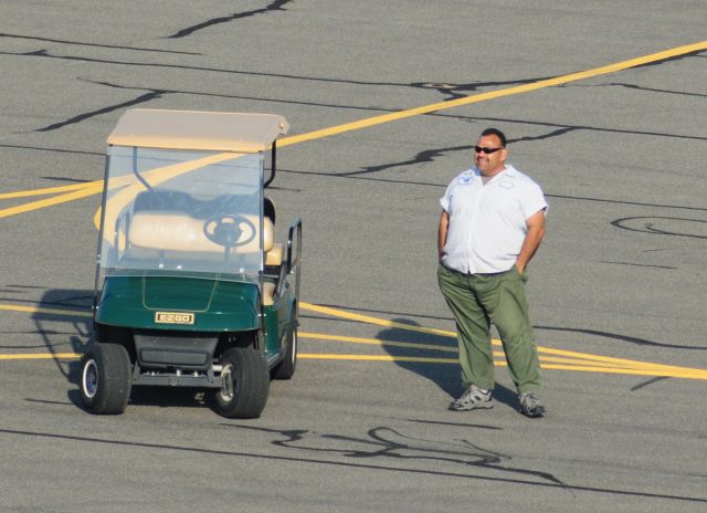 — — - Frank, Line Service at Gateway Air Center, Merced Regional Airport (KMCE)"I have your crewcar waiting for you"