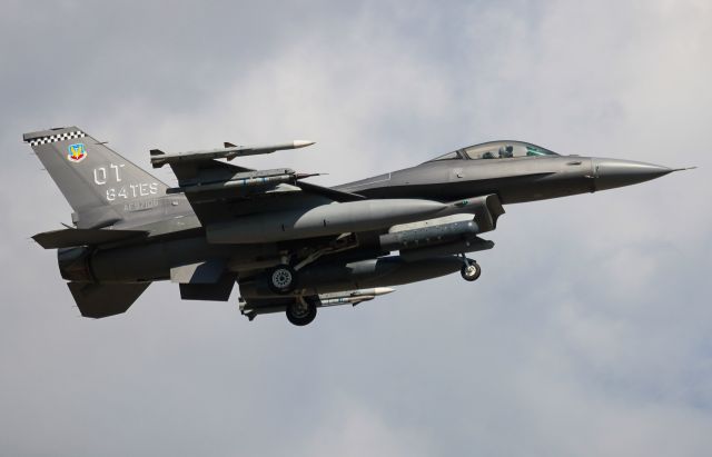 Lockheed F-16 Fighting Falcon (97-0106)