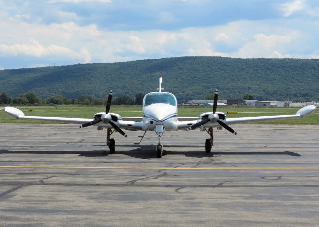 Cessna 310 (N123EM) - A very nice three ten.