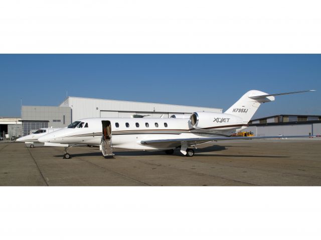 Cessna Citation X (N795XJ) - The fastest business jet on the market.