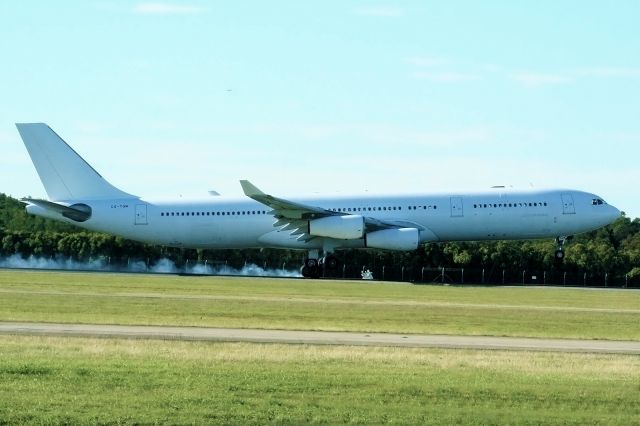 Airbus A340-300 (CS-TQM)